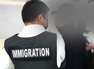 11 улсын 240 иргэнийг албадан гаргажээ